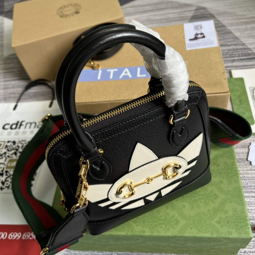 Adidas x Gucci 677212 Horsebit 1955 mini bag Black and white leather | adidas x gucci 677212 horsebit 1955 mini bag 07
