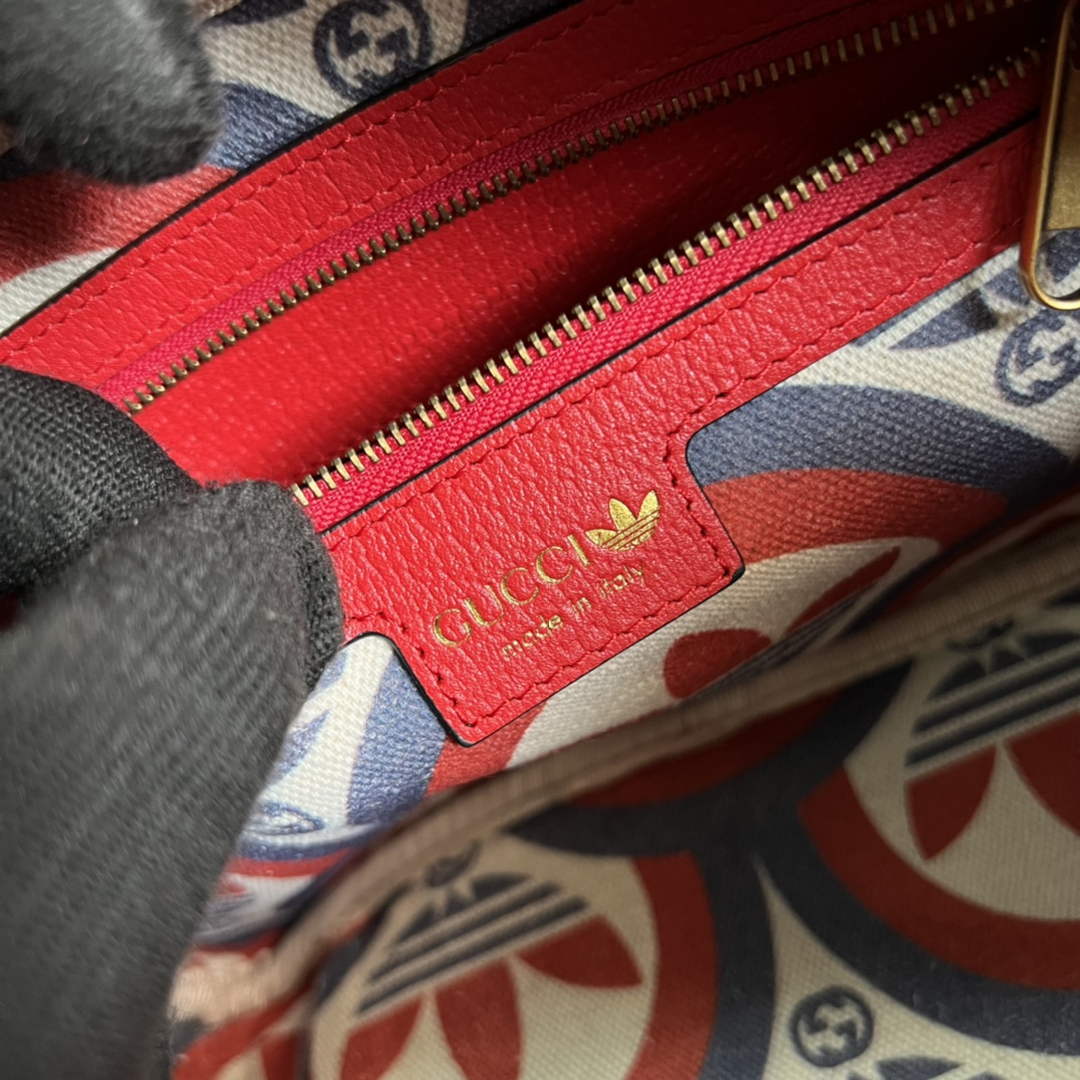 Adidas x Gucci small shoulder bag 702427 Red leather | adidas x gucci small shoulder bag 702427 27
