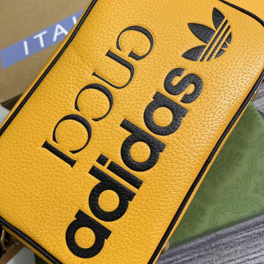 Adidas x Gucci small shoulder bag 702427 Yellow leather | adidas x gucci small shoulder bag 702427 34