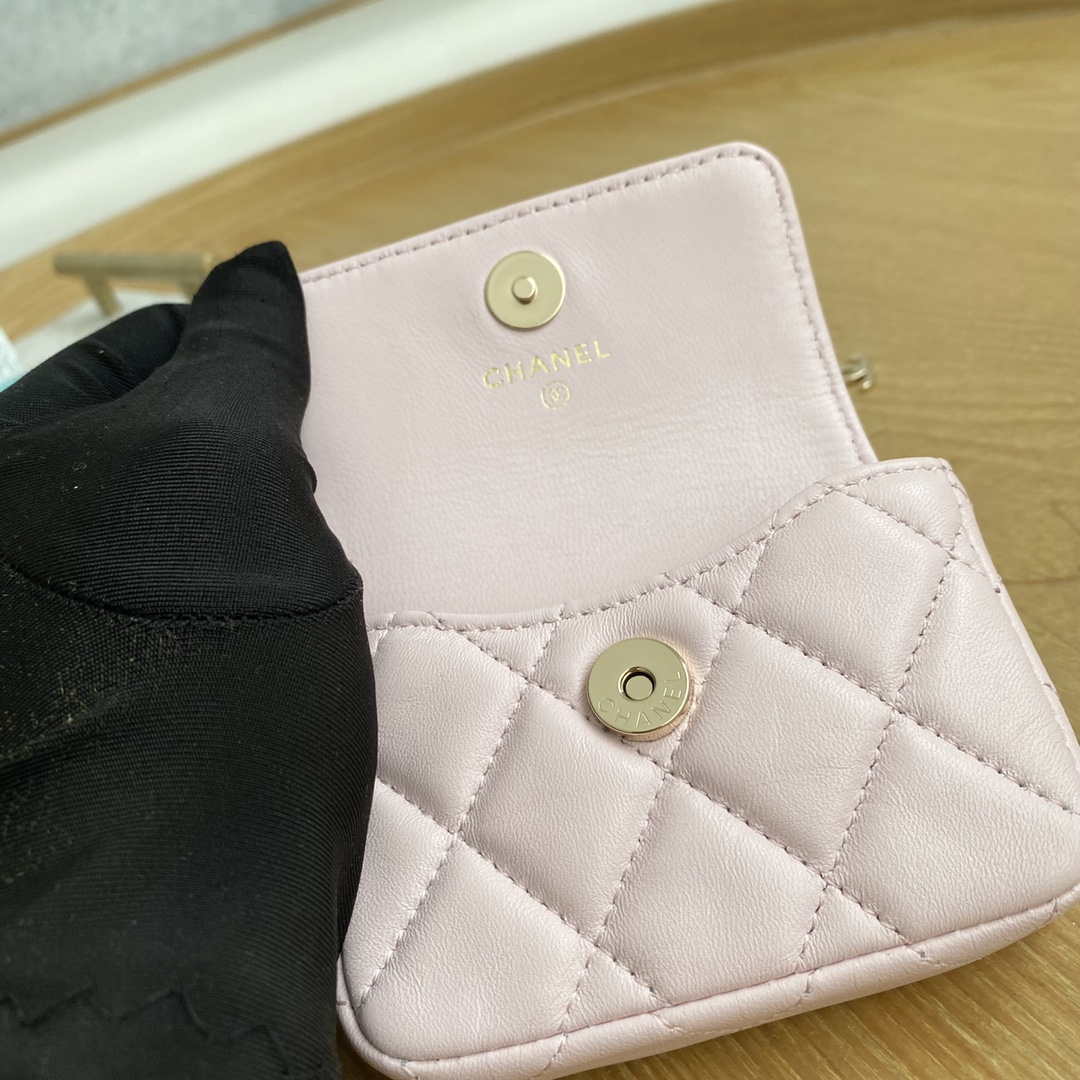 Chanel A81181 22 Spring/Summer Pearl chain belt bag pink | chanel a81181 22 spring summer pearl chain belt bag pink 009