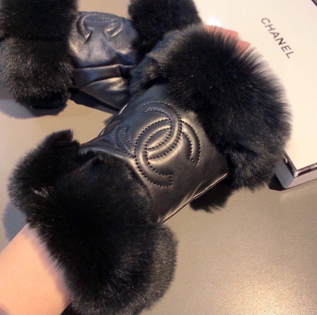 Chanel Women's Gloves Designer Leather Gloves AA8317 | chanel womens gloves designer leather gloves 031