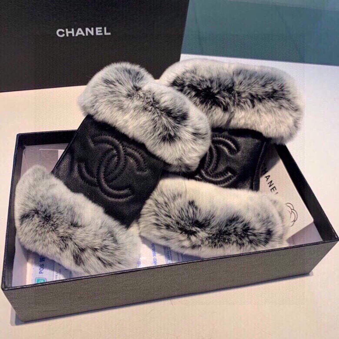 Chanel Women's Gloves Designer Leather Gloves AA8318 | chanel womens gloves designer leather gloves 041