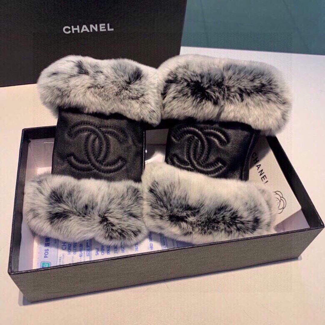 Chanel Women's Gloves Designer Leather Gloves AA8318 | chanel womens gloves designer leather gloves 046