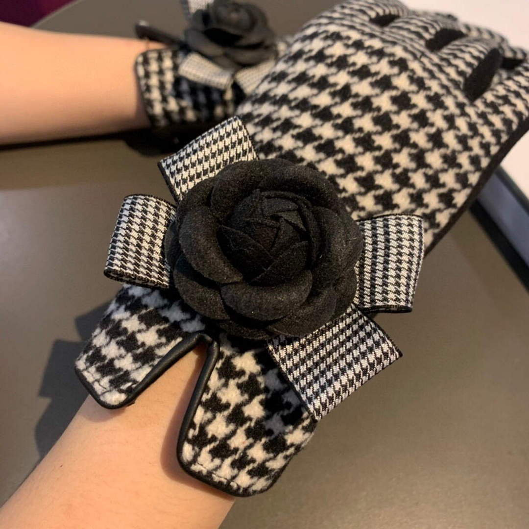 Chanel Women's Gloves Designer Wool Gloves AA8319 | chanel womens gloves designer leather gloves 050