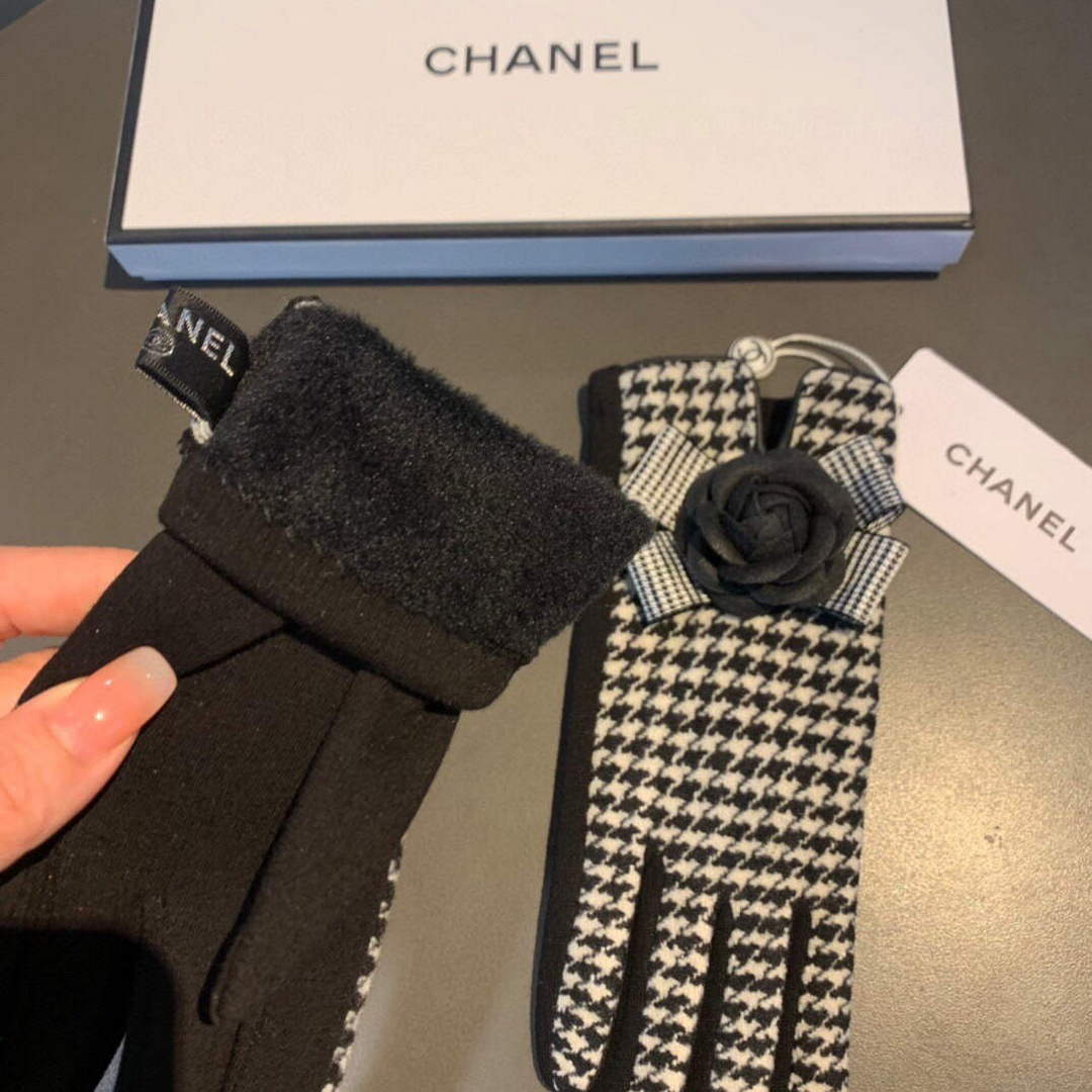 Chanel Women's Gloves Designer Wool Gloves AA8319 | chanel womens gloves designer leather gloves 056
