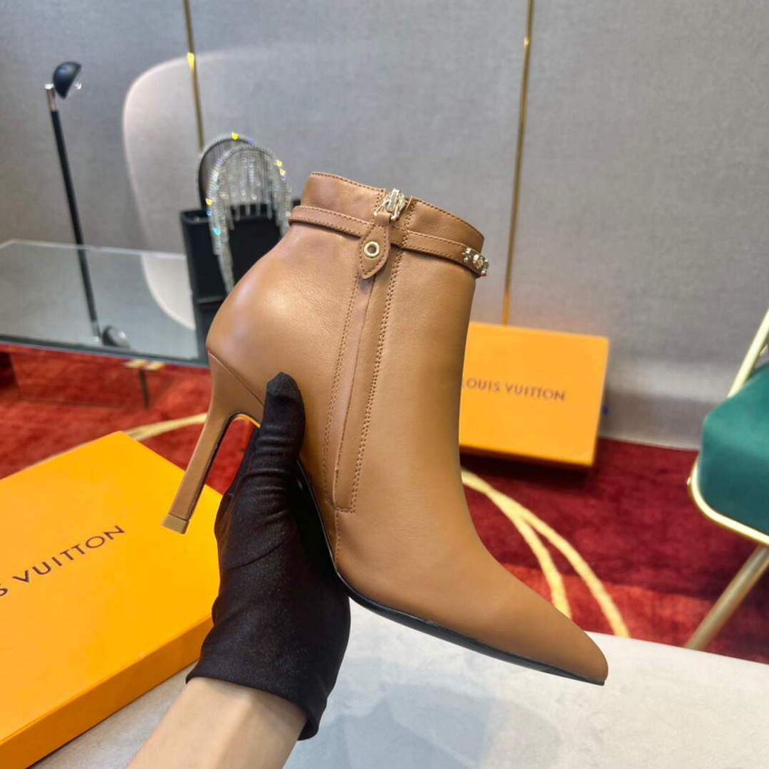 LV 1A9P35 Louis Vuitton Women's Signature Ankle Boot L66527 | lv 1a9p35 louis vuitton womens signature ankle boot 007