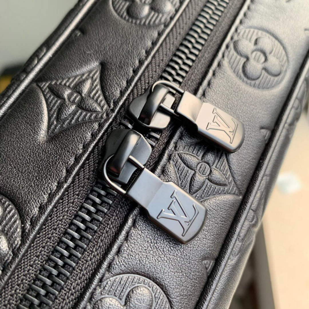 LV M68589 Louis Vuitton Trousse Toilette GM Bag Black | lv m68589 louis vuitton trousse toilette gm bag black 006