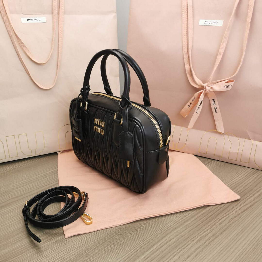 MiuMiu 5BB124 Matelassé Nappa Leather Top-handle Bag Black | miumiu 5bb124 matelasse nappa leather top handle bag 014