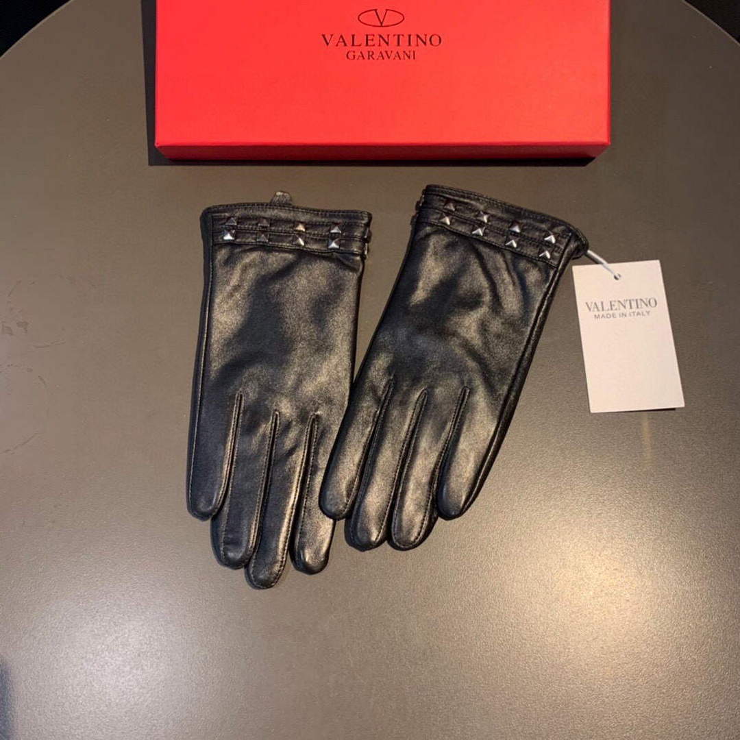 Valentino Women's Gloves Designer Leather Gloves V88522 | valentino womens gloves designer leather gloves 024
