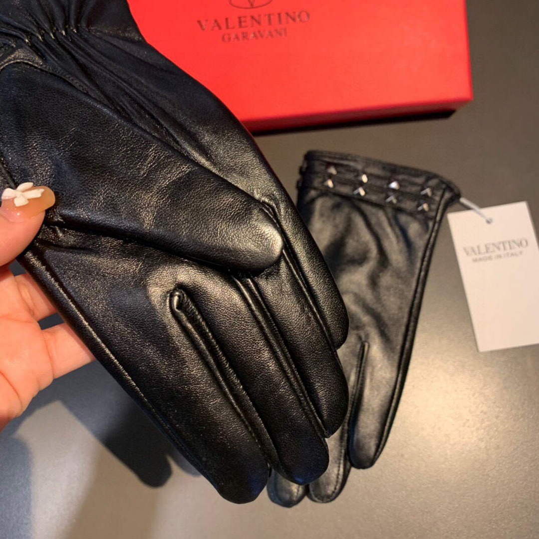 Valentino Women's Gloves Designer Leather Gloves V88522 | valentino womens gloves designer leather gloves 026