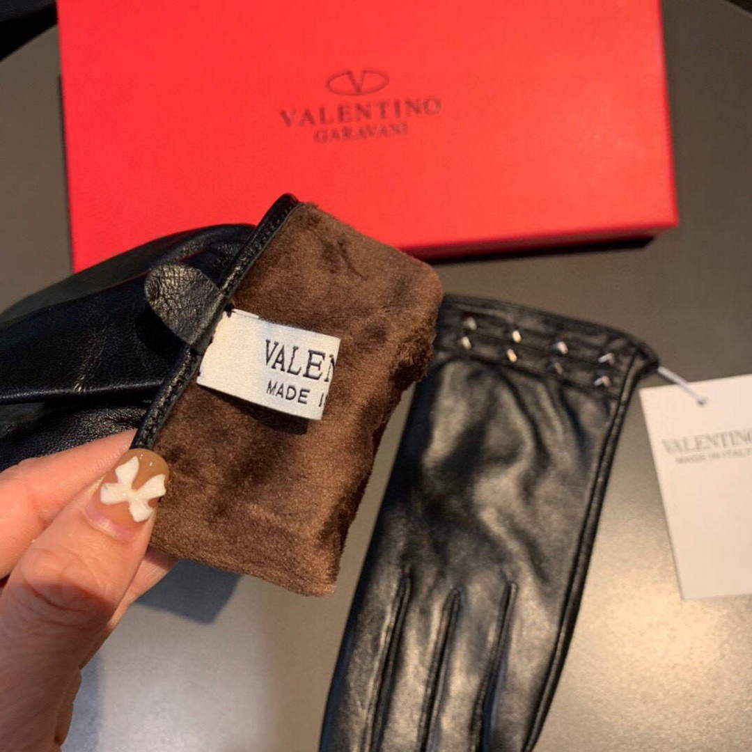 Valentino Women's Gloves Designer Leather Gloves V88522 | valentino womens gloves designer leather gloves 028