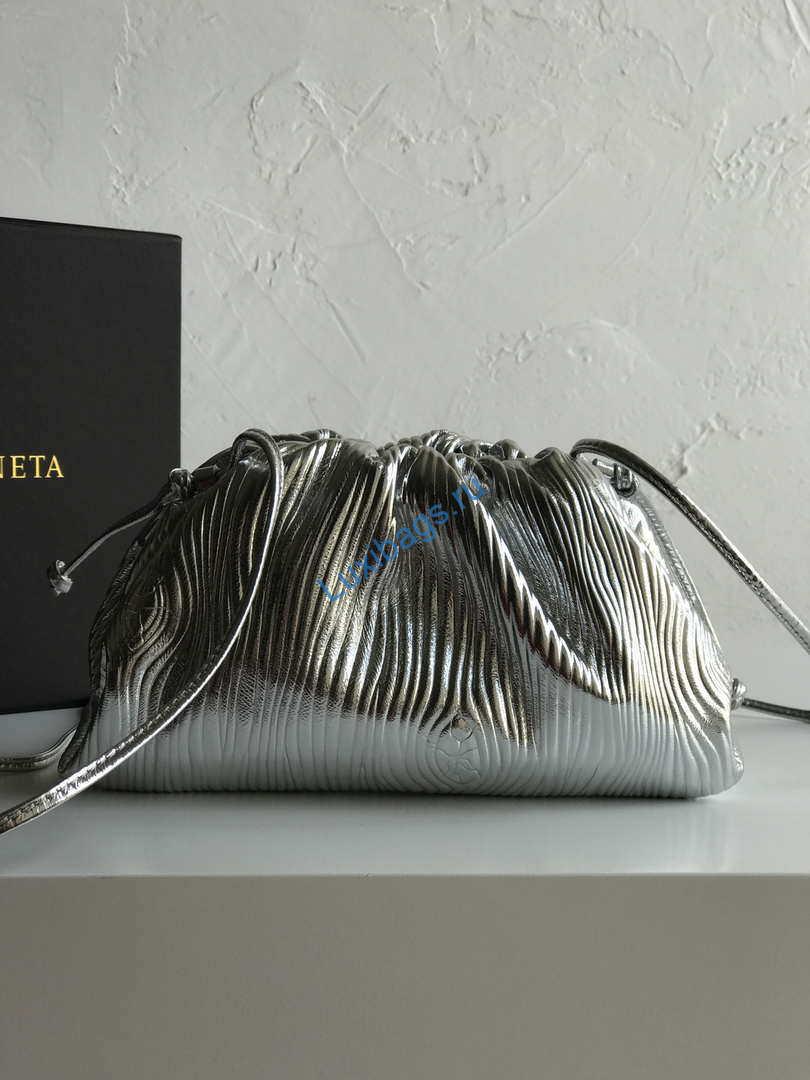 BV 585852 Bottega Veneta Mini Pouch Lambskin leather clutch with strap metallic Sliver | bv 585852 bottega veneta mini pouch mini intrecciato leather clutch with strap 018