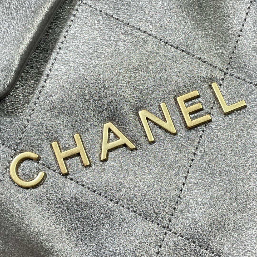 Chanel 22 Large Handbag Shiny Calfskin AS3262 Gray Silver | chanel 22 large handbag shiny calfskin as3262 silver grey 005