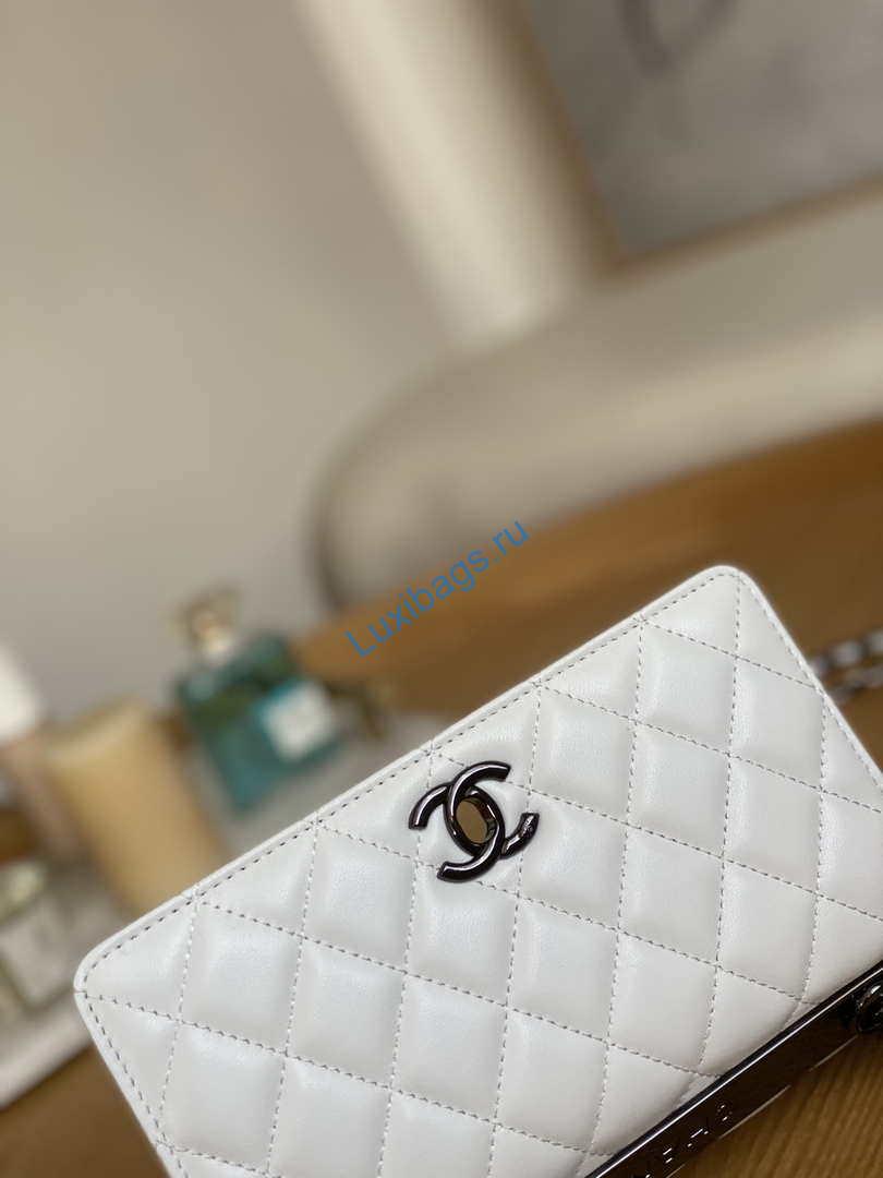 Chanel A88632 WOC 19 Chain Wallet Bag White Lambskin with black havdware | chanel a88632 woc 19 chain wallet bag lambskin white 004