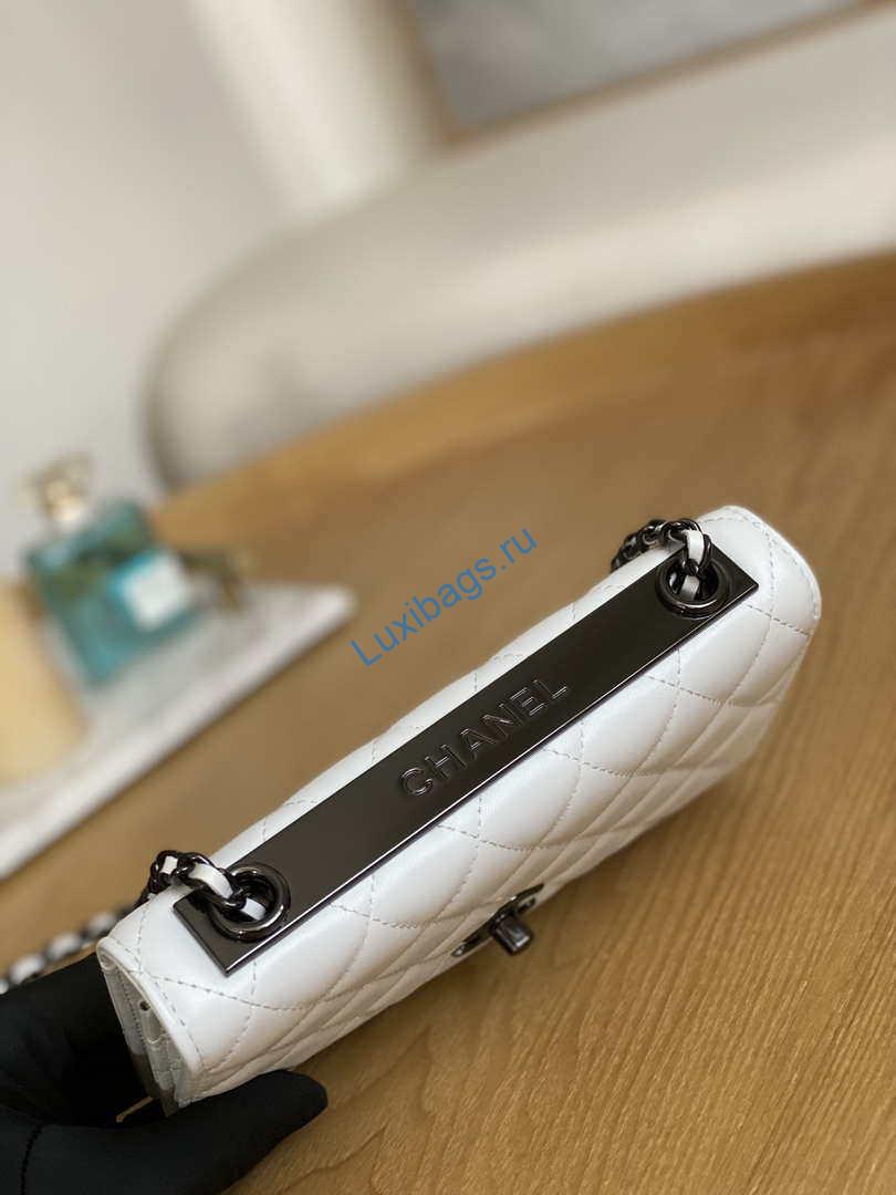 Chanel A88632 WOC 19 Chain Wallet Bag White Lambskin with black havdware | chanel a88632 woc 19 chain wallet bag lambskin white 005