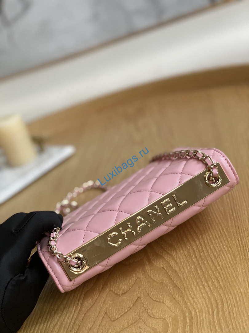 Chanel A88632 WOC 19 Chain Wallet Bag Pink Lambskin Gold | chanel a88632 woc 19 chain wallet bag pink lambskin gold 005