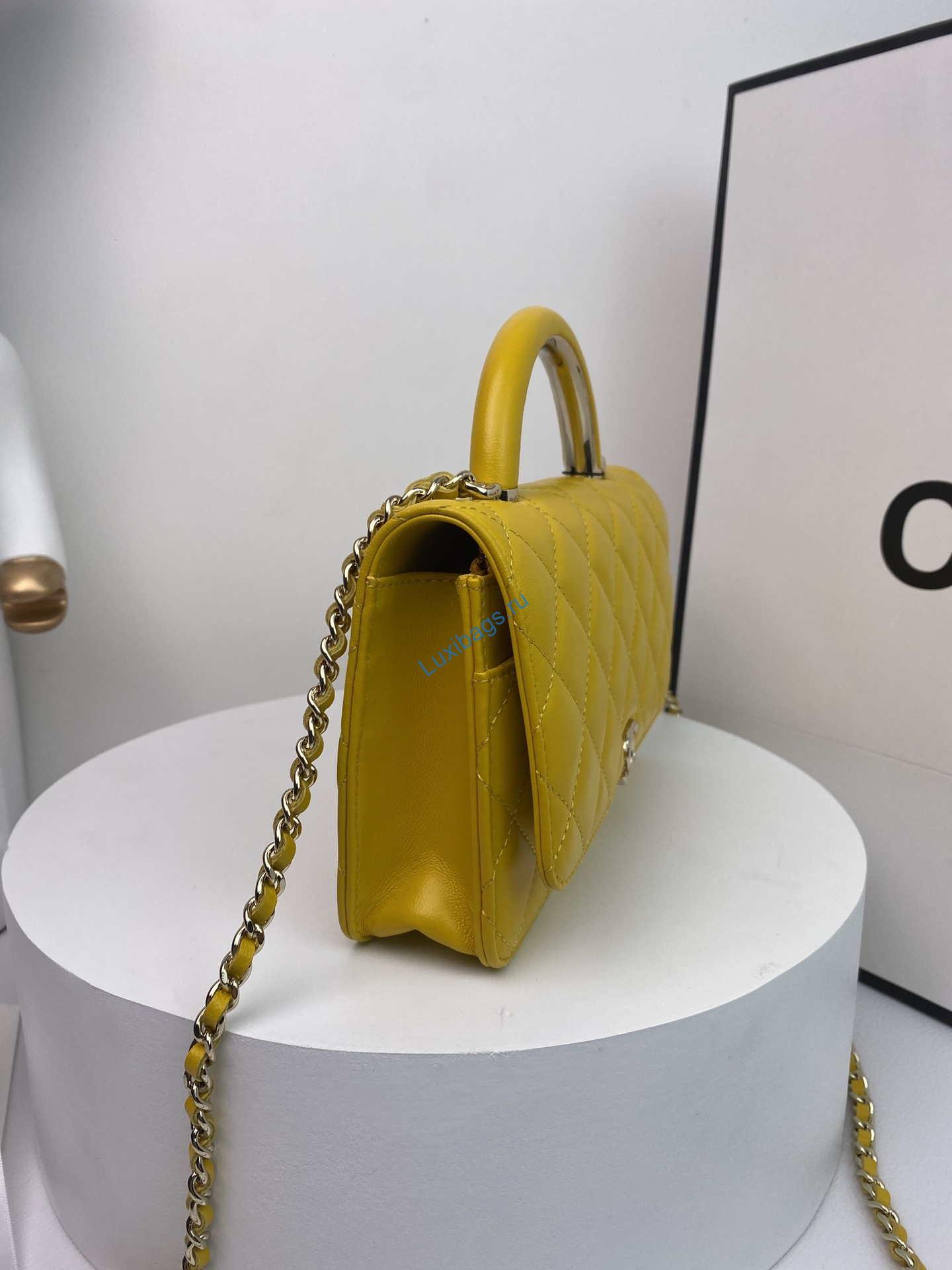 Chanel AP2844 Wallet on chain Lambskin bag with top handle Light gold Yellow | chanel ap2844 wallet on chain lambskin bag with top handle light gold yellow 004