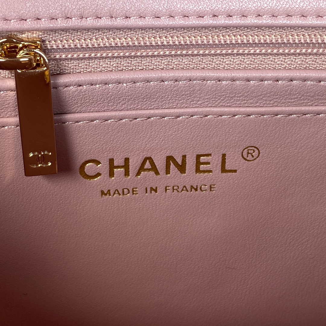 Chanel AS2431 Mini flap Lambskin bag with top handle Light gold Dark Pink | chanel as2431 mini flap lambskin bag with top handle light gold dark pink 008