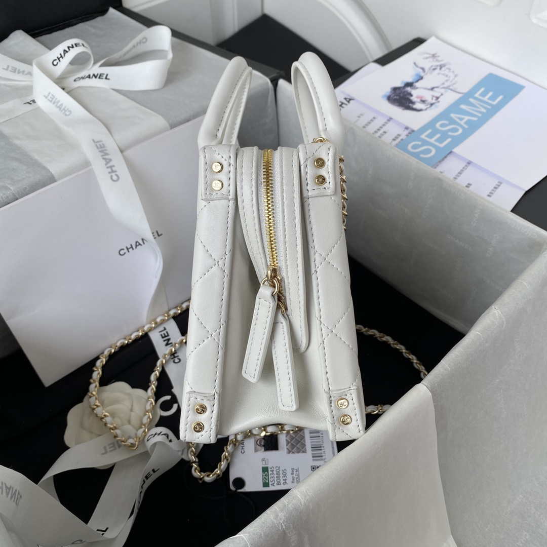 Chanel AS3345 Vanity Case Calfskin & Gold-Tone Metal White | chanel as3345 vanity case calfskin gold tone metal white 005