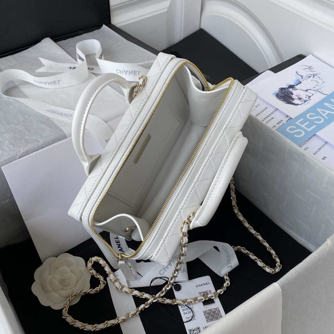 Chanel AS3345 Vanity Case Calfskin & Gold-Tone Metal White | chanel as3345 vanity case calfskin gold tone metal white 007