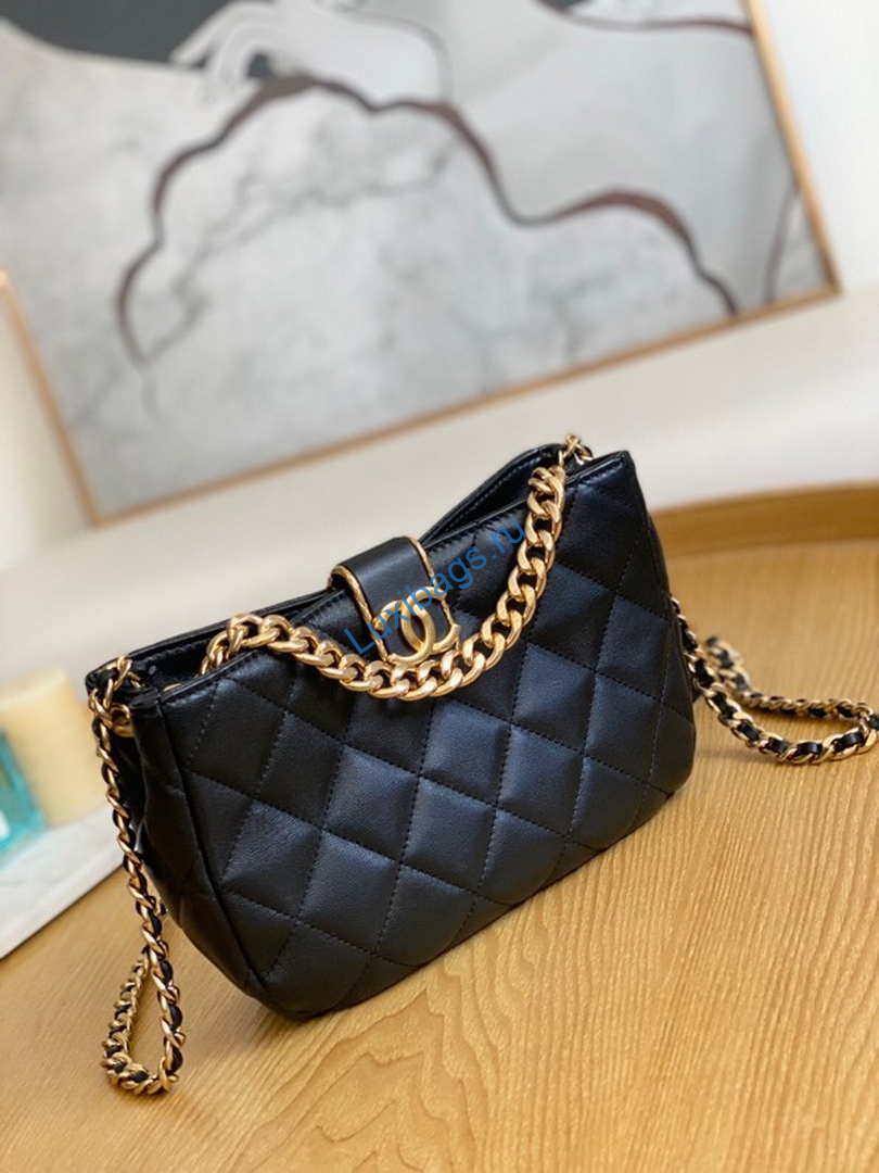 Chanel AS3476 Hobo Handbag Lambskin Black | chanel as3476 hobo handbag lambskin black 003