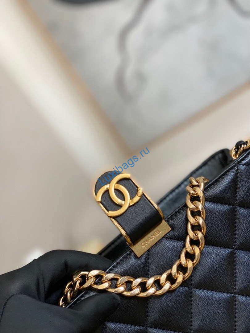 Chanel AS3476 Hobo Handbag Lambskin Black | chanel as3476 hobo handbag lambskin black 004