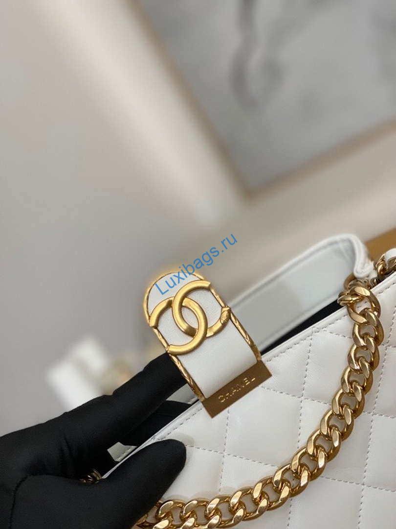 Chanel AS3476 Hobo Handbag Lambskin White | chanel as3476 hobo handbag lambskin white 004