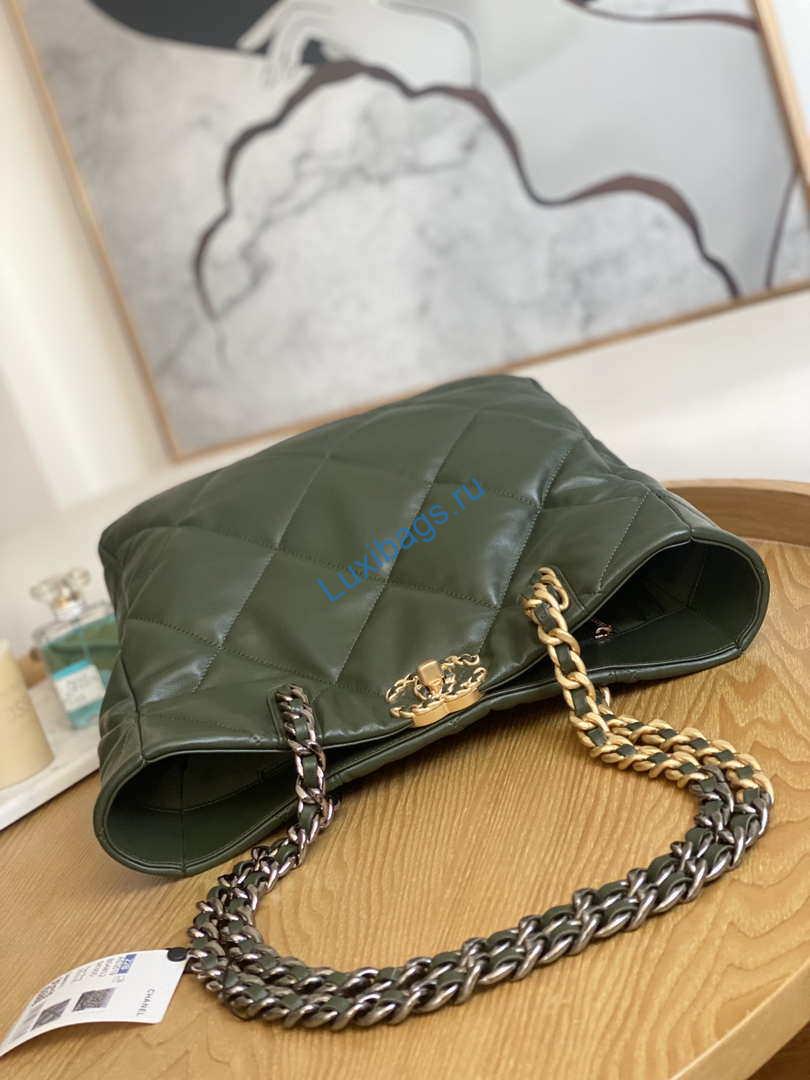 Chanel AS3519 CHANEL19 Shopping Bag Shiny Lambskin Dark Green | chanel as3519 chanel19 shopping bag shiny lambskin green 005