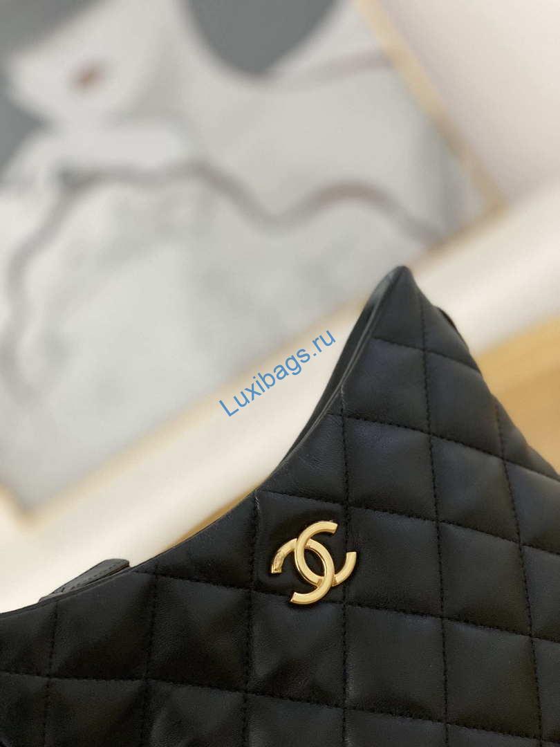 Chanel AS3562 Hobo Handbag Lambskin Black | chanel as3562 hobo handbag lambskin black 004