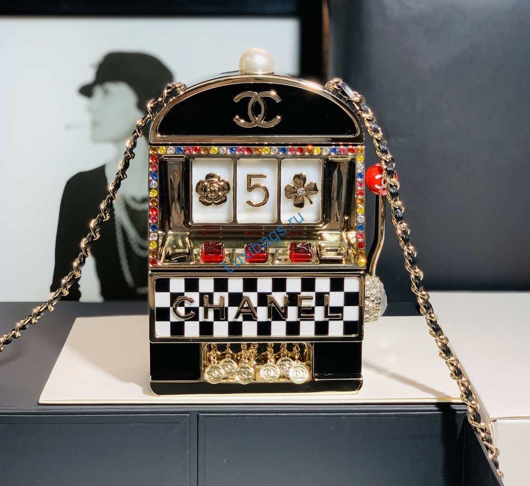 Chanel AS3586 2023SS Walk-on Embroidery Slot Shoulder Bag black | chanel as3586 2023ss walk on embroidery slot shoulder bag black 004