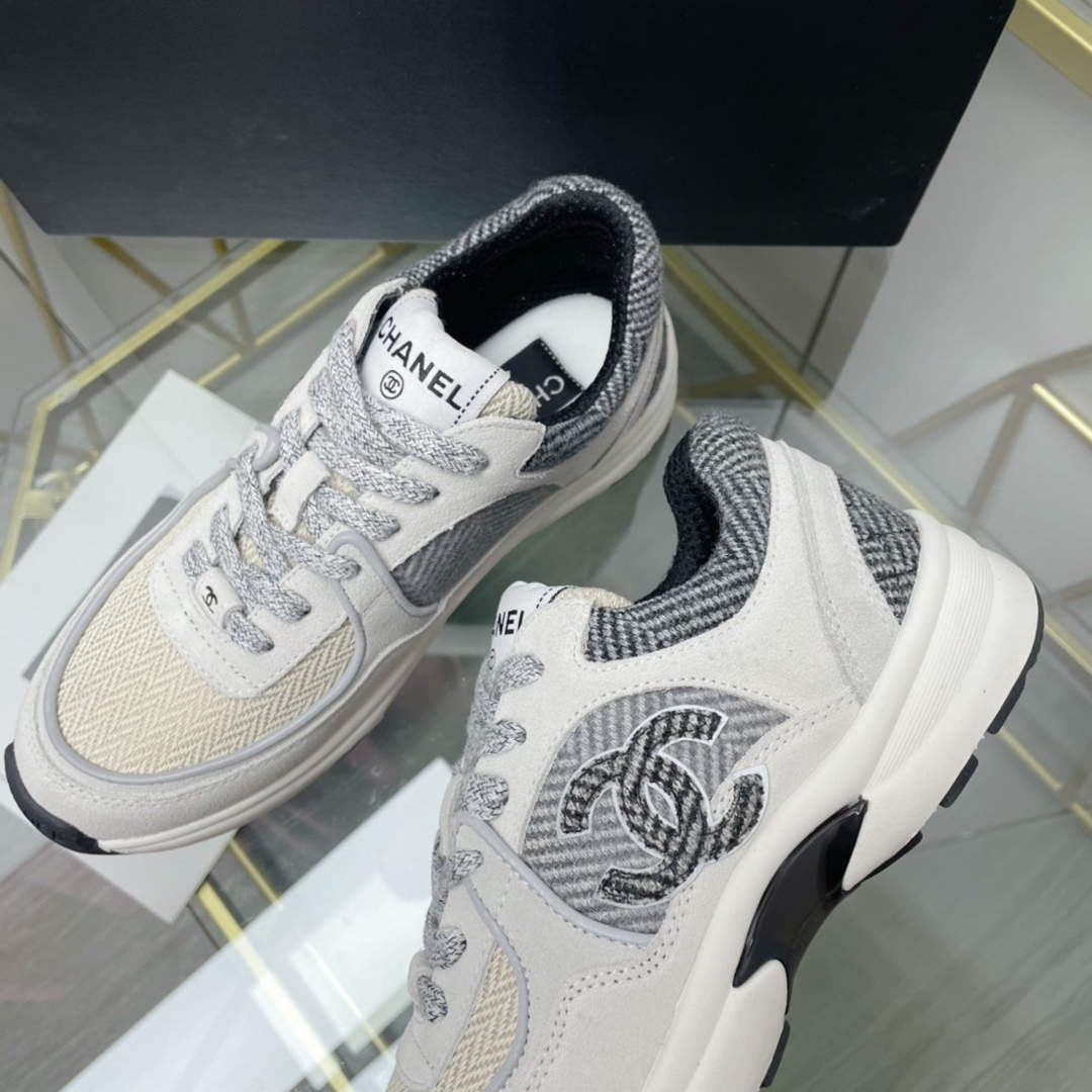 Chanel Women's Sneaker Shoes G38754 White and beige | chanel womens sneaker shoes g38754 007