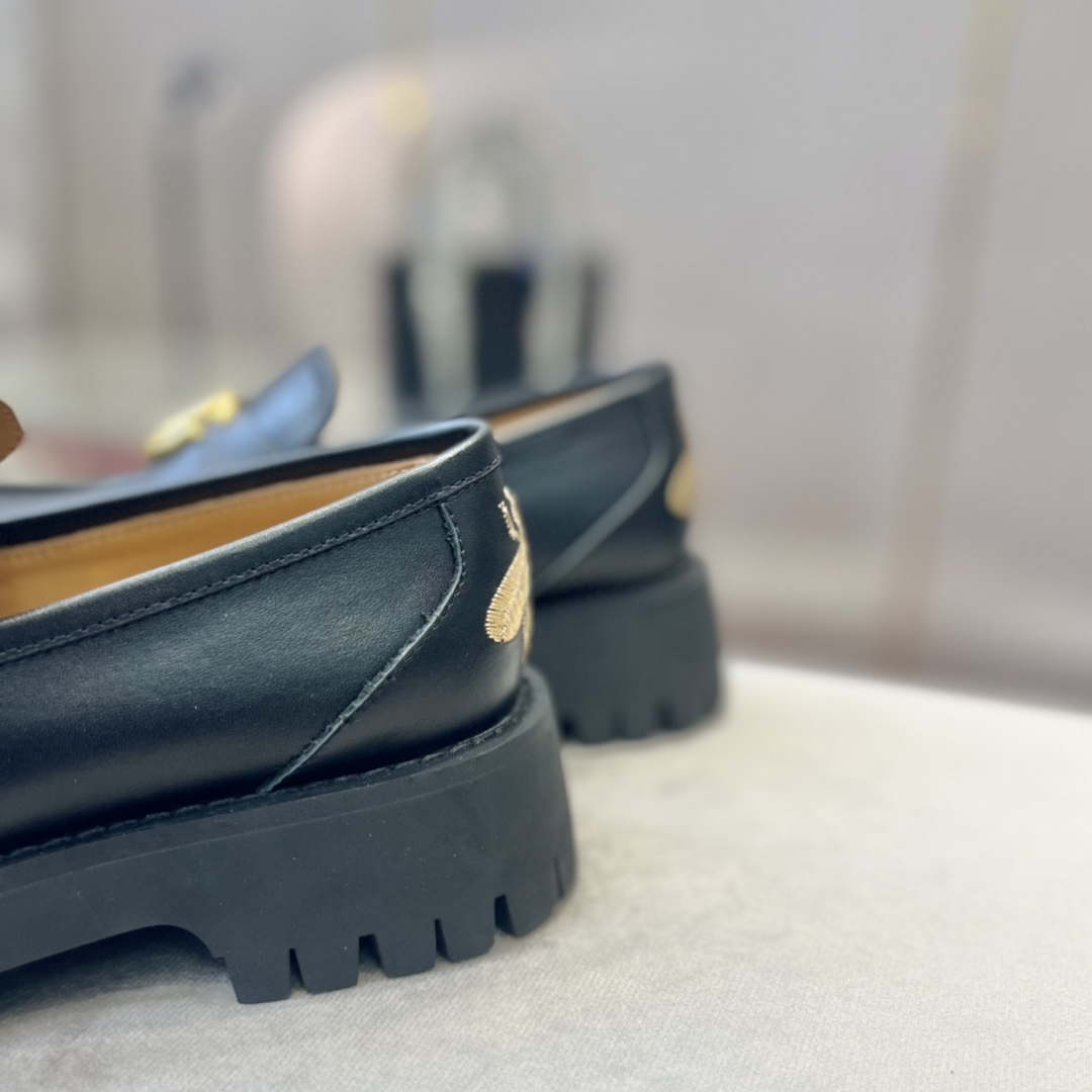 Gucci Women Shoes Style ‎700271 DKSD0 1000 Women's lug sole Interlocking G loafer 191410 | gucciwomenshoesstyle 700271dksd01000women slugsoleinterlockinggloafer191410 006