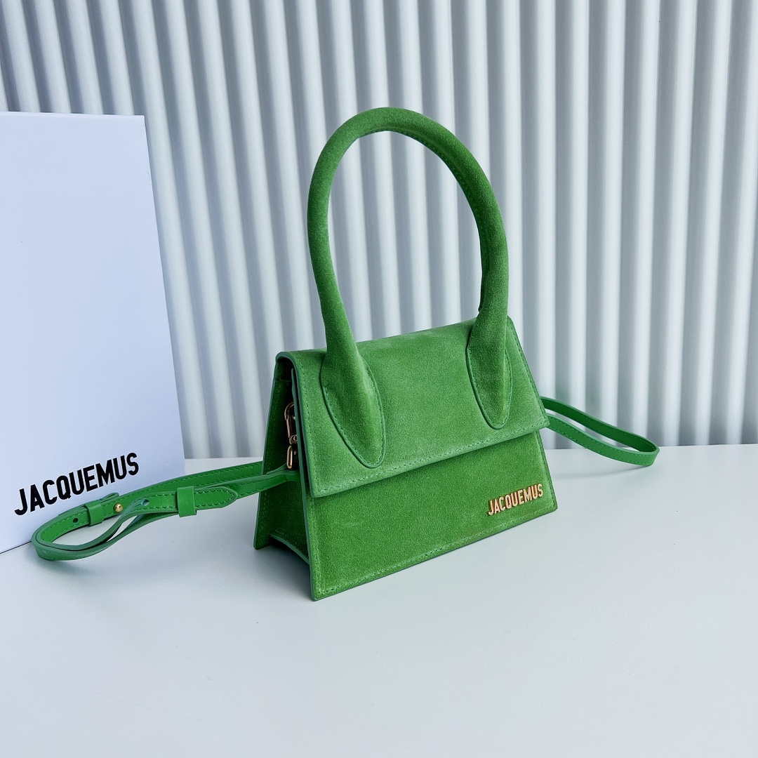 Jacquemus 213BA003 Green 'Le Chiquito Moyen' Bag | jacquemus 213ba003 green le chiquito moyen bag 002