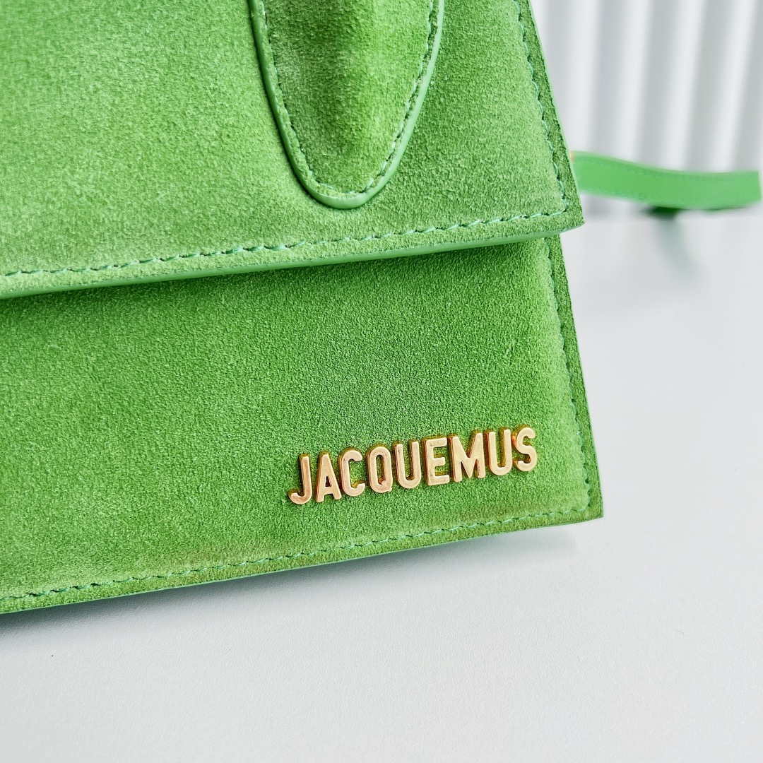 Jacquemus 213BA003 Green 'Le Chiquito Moyen' Bag | jacquemus 213ba003 green le chiquito moyen bag 006