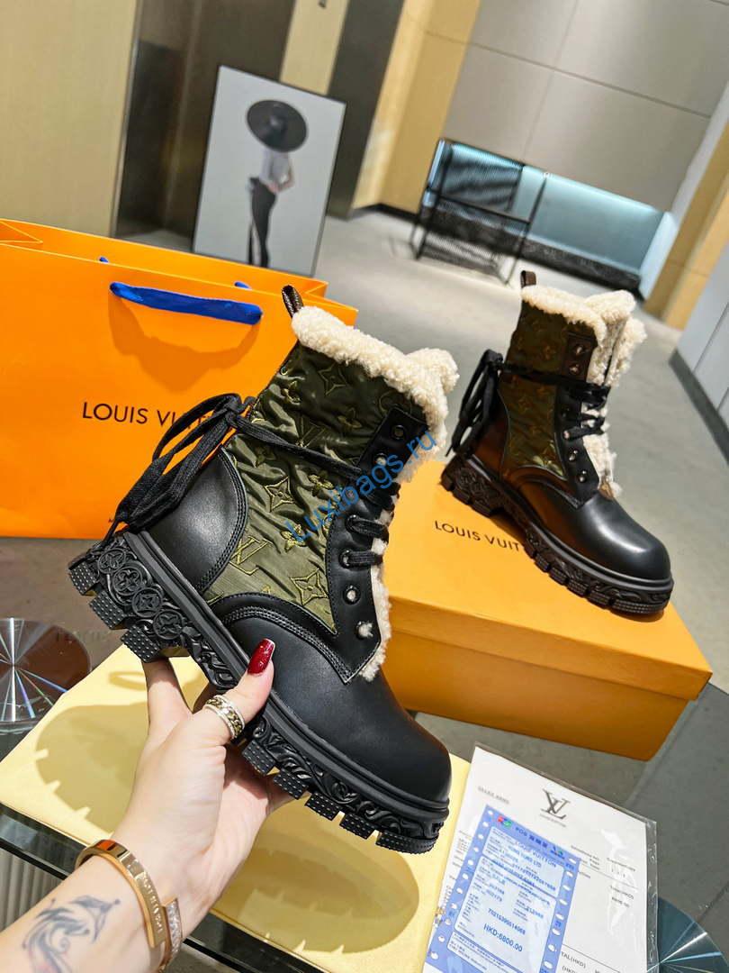 Louis Vuitton - Women's Shoes - Metropolis Flat Ranger Boots - 2022 Cellection -1A95X7-001 | louisvuitton womenshoes metropolisflatrangerboots 2022collection 1a95x7 001 4