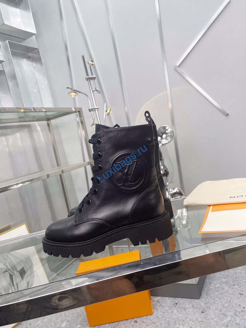 Louis Vuitton -Women's Shoes - Territory Flat Ranger - 2022 Collection - 1A94Q5 Black | louisvuitton womenshoes territoryflatrangers 2022collection 1a94q5 007