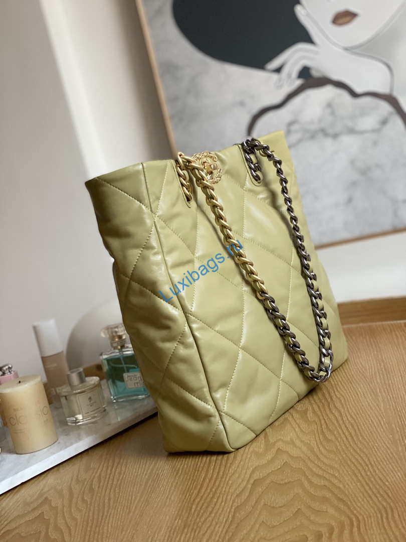 Chanel AS3519 CHANEL19 Shopping Bag Shiny Lambskin Light Yellow | chanel as3519 chanel19 shopping bag shiny lambskin light yellow 003