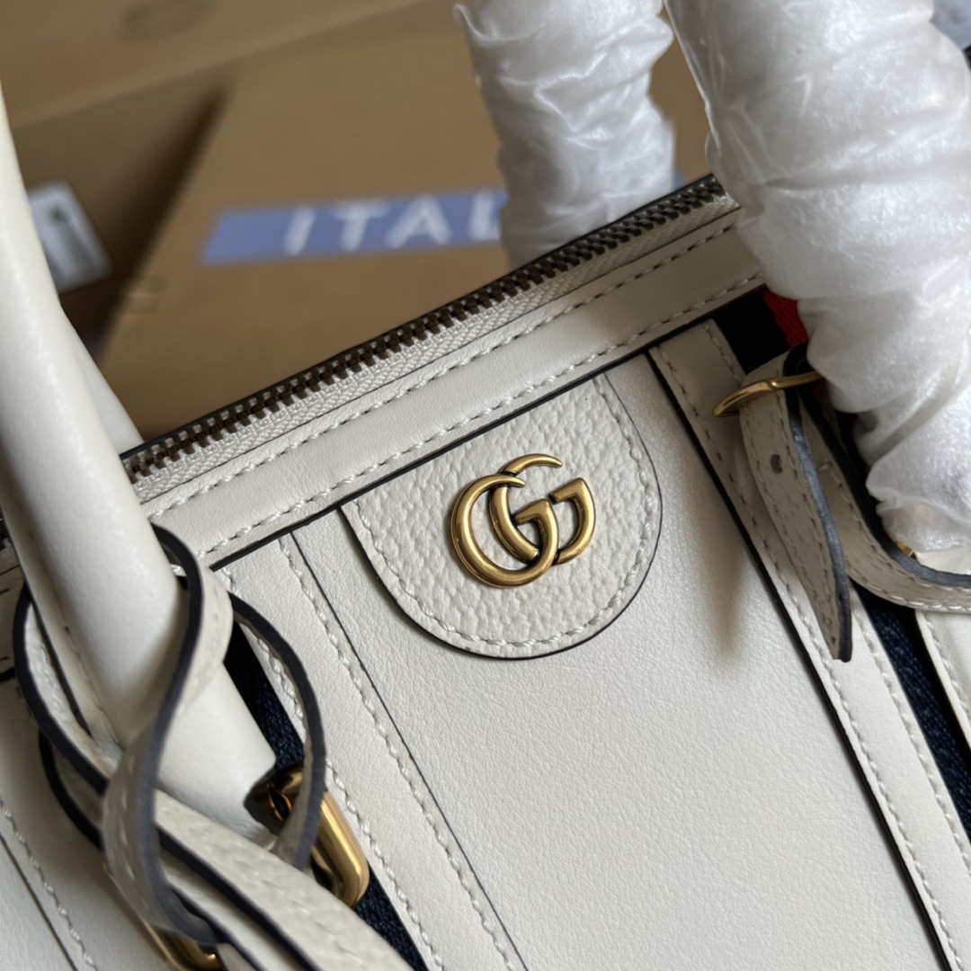 Gucci 715772 Small top handle bag with Double G White | gucci 715772 small top handle bag with double g white 005