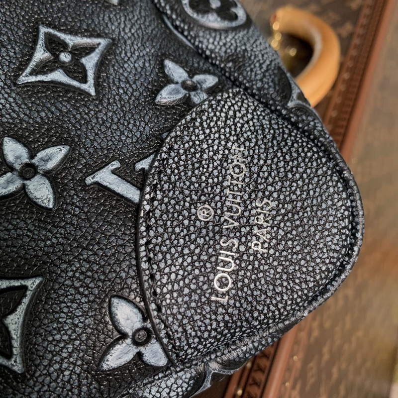 LV M21359 Louis Vuitton Roll Top Backpack Charcoal | lv m21359 louis vuitton roll top backpack charcoal 007