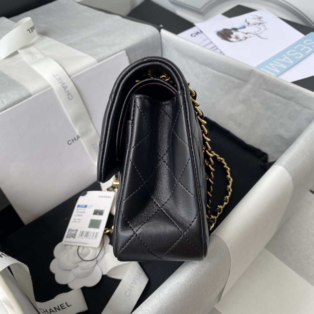 Chanel A01113 Flap Handbag Classic Bag Black Lambskin Gold | chanel a01113 flap handbag classic bag black lambskin gold 005