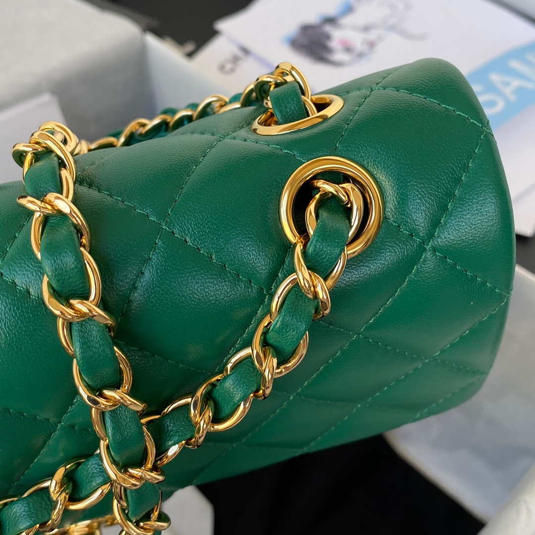 Chanel A01113 Flap Handbag Classic Bag Lambskin Green Gold | chanel a01113 flap handbag classic bag lambskin green gold 004