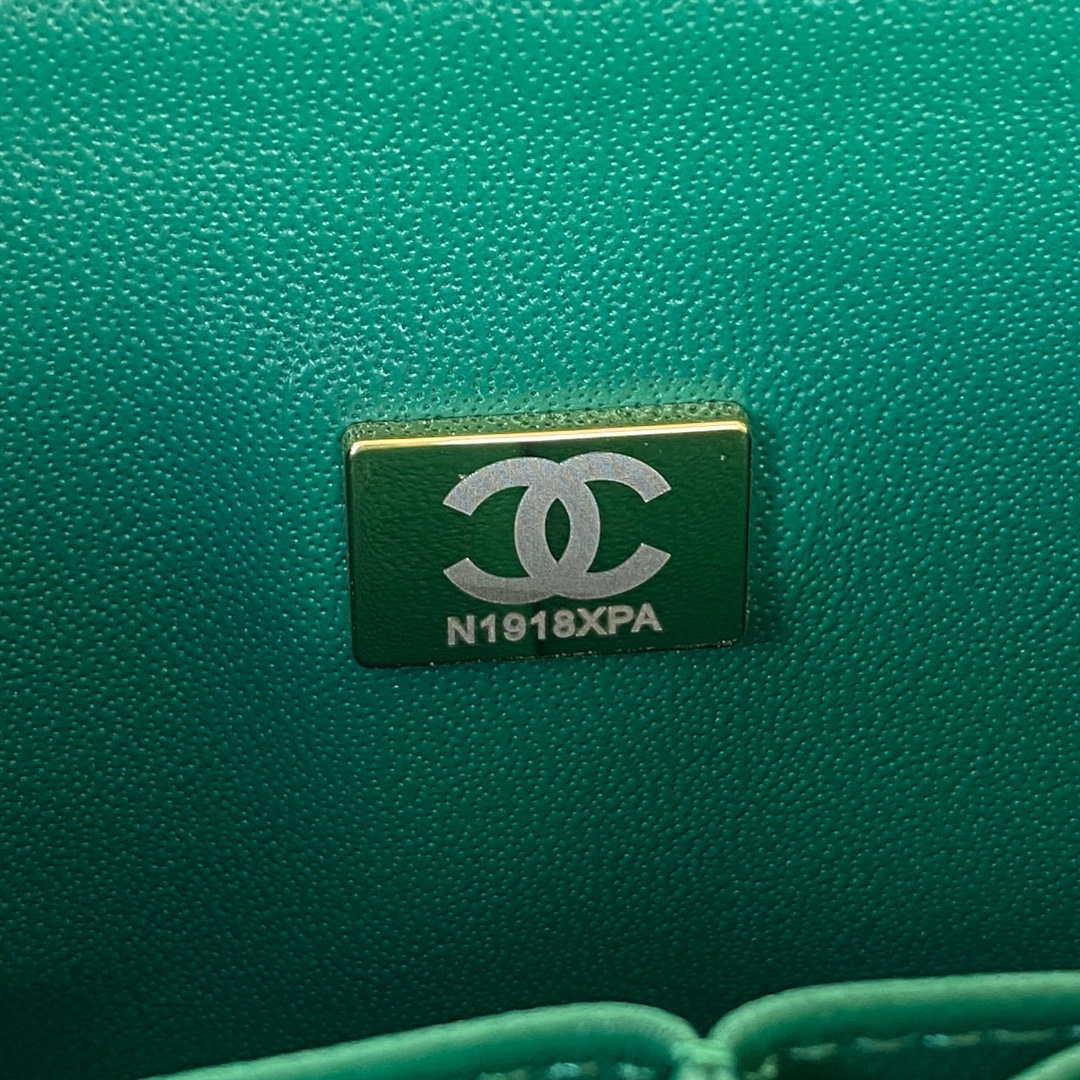 Chanel A01113 Flap Handbag Classic Bag Lambskin Green Gold | chanel a01113 flap handbag classic bag lambskin green gold 009