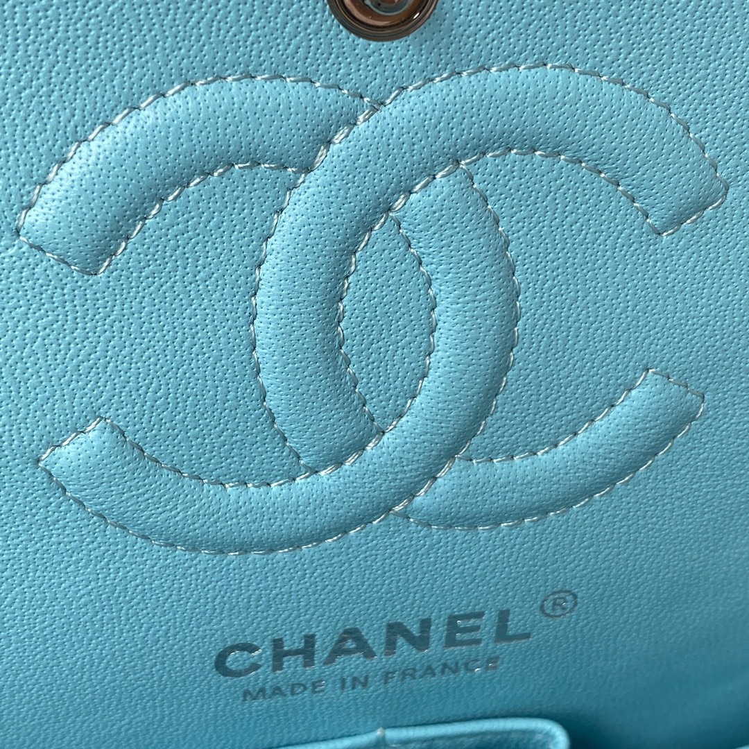 Chanel A01113 Flap Handbag Classic Bag Lake Blue Lambskin Silver | chanel a01113 flap handbag classic bag lambskin lake blue silver 008