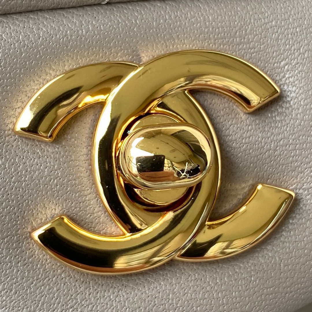 Chanel A01113 Flap Handbag Classic Bag Lambskin Light Gray Gold | chanel a01113 flap handbag classic bag lambskin light gray gold 003