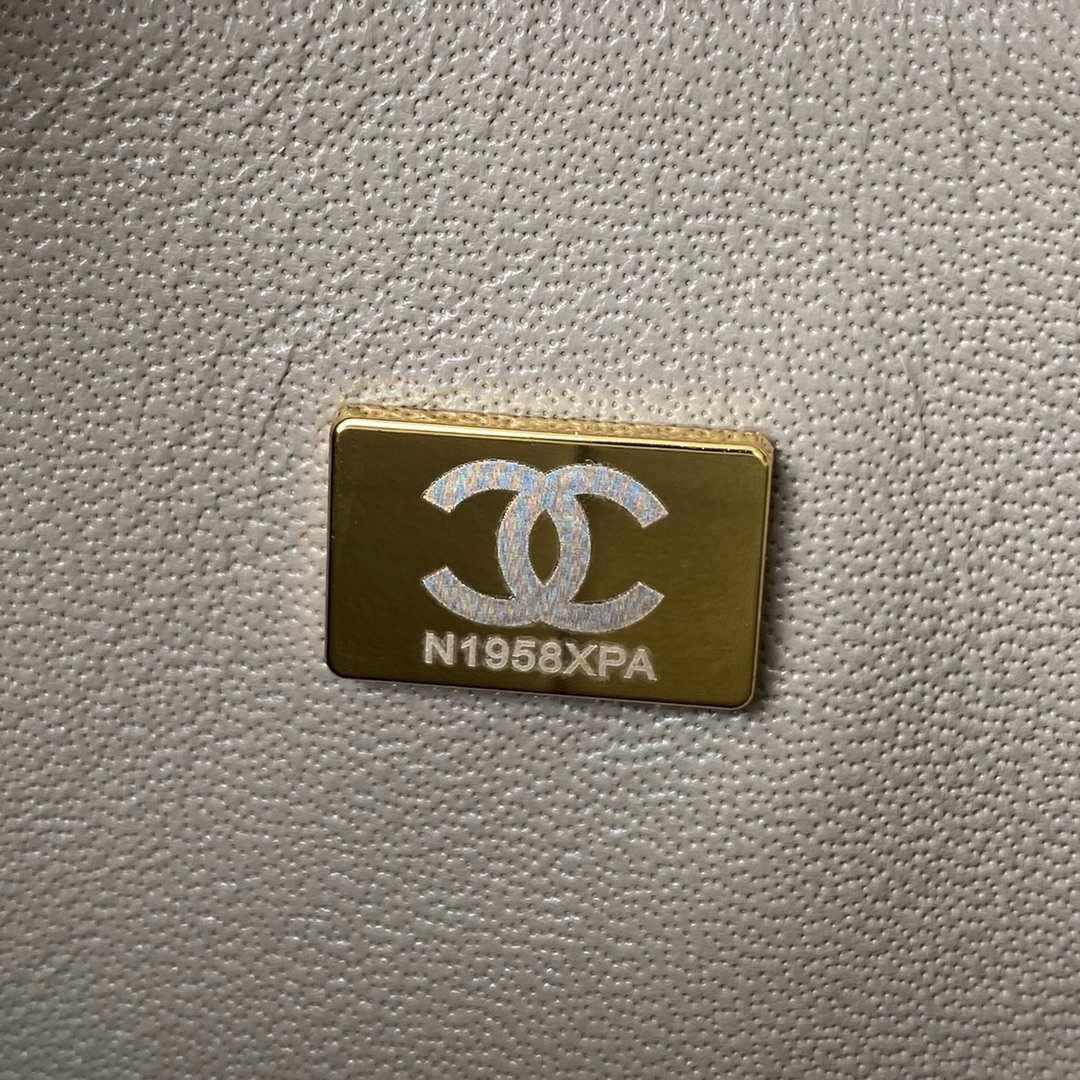 Chanel A01113 Flap Handbag Classic Bag Lambskin Light Gray Gold | chanel a01113 flap handbag classic bag lambskin light gray gold 009