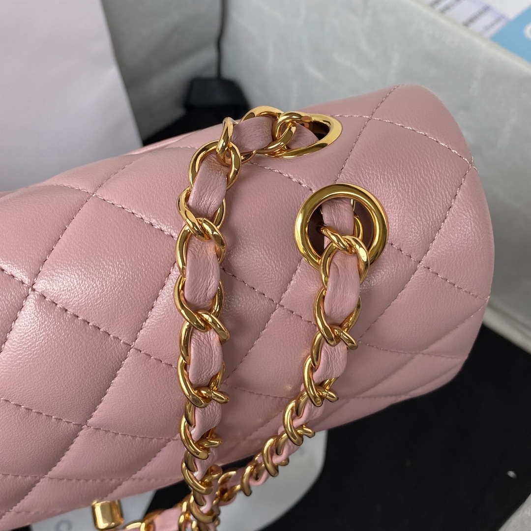 Chanel A01113 Flap Handbag Classic Bag Lambskin Light Pink Gold | chanel a01113 flap handbag classic bag lambskin light pink gold 004