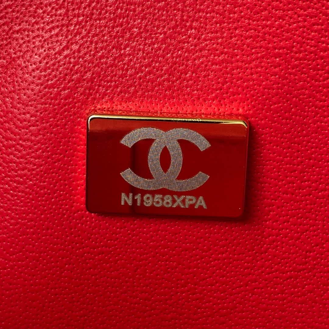 Chanel A01113 Flap Handbag Classic Bag Red Lambskin Gold | chanel a01113 flap handbag classic bag lambskin red gold 008