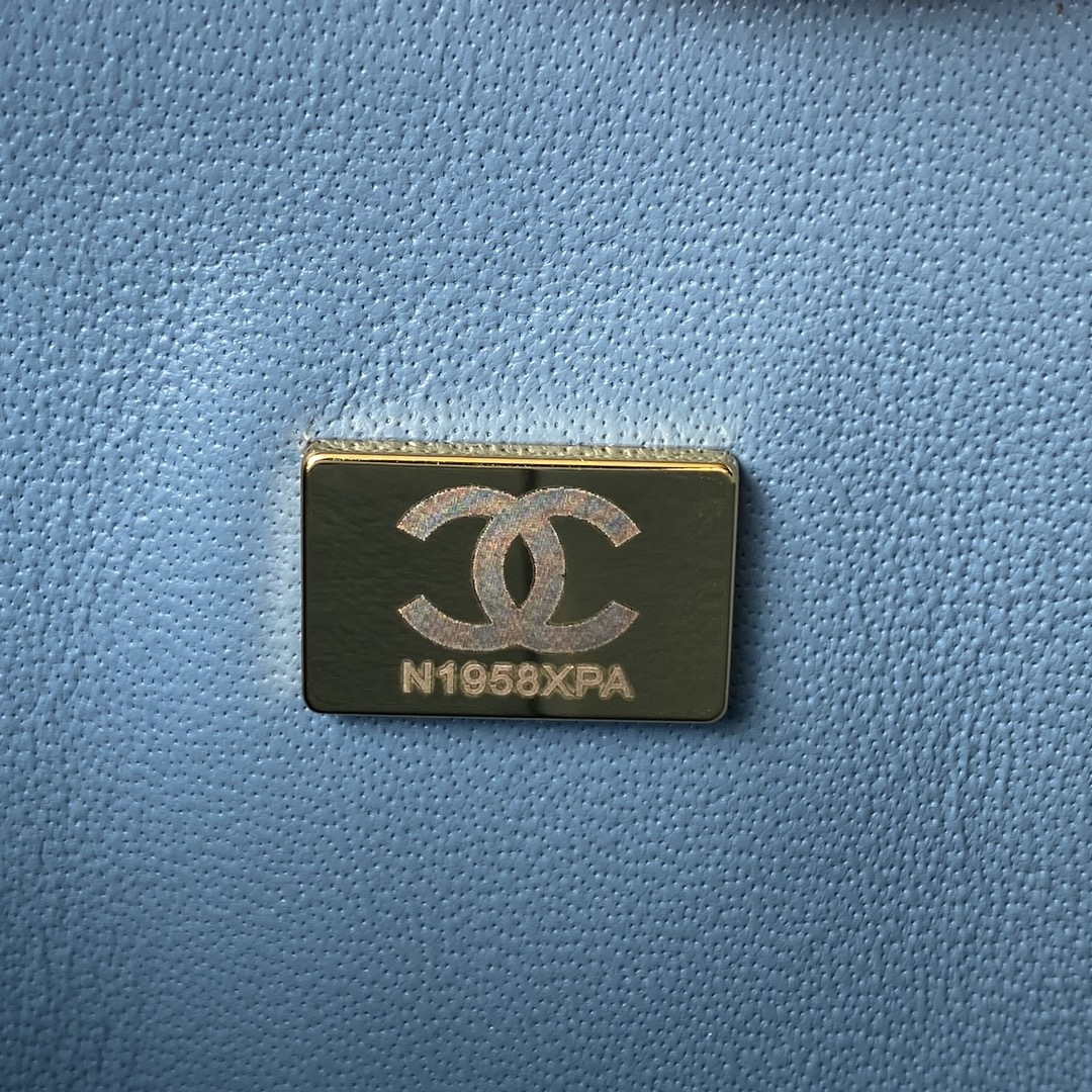 Chanel A01113 Flap Handbag Classic Bag Lambskin Sky Blue Gold | chanel a01113 flap handbag classic bag lambskin sky blue gold 009