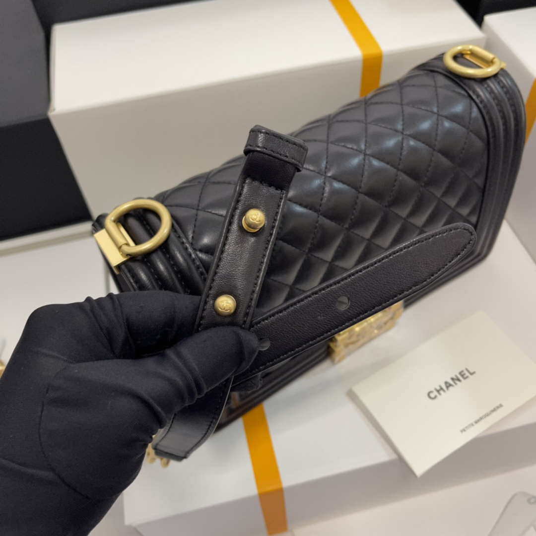 Chanel A67086 Boy Handbag Black Lambskin Leather Gold | chanel a67086 boy handbag black lambskin leather gold 003
