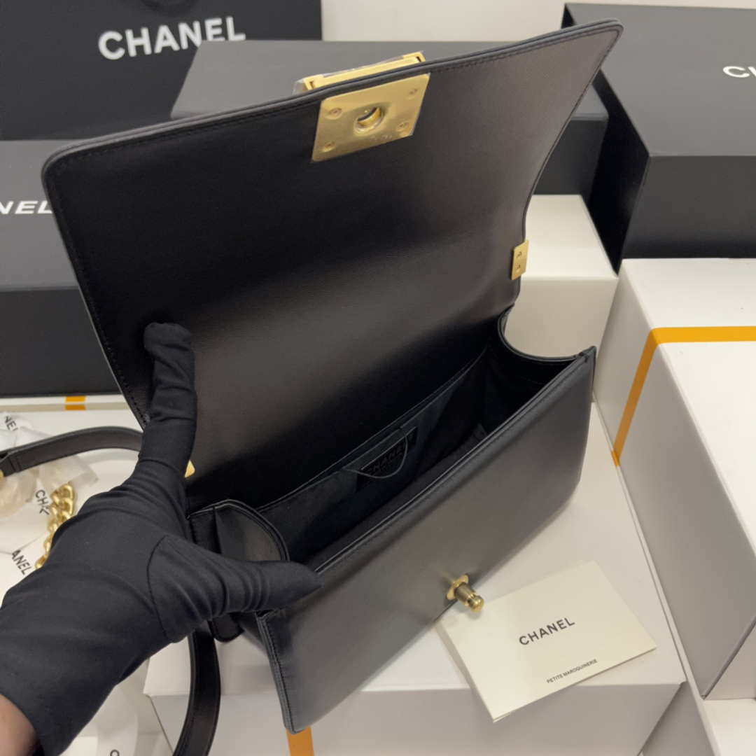 Chanel A67086 Boy Handbag Black Lambskin Leather Gold | chanel a67086 boy handbag black lambskin leather gold 006